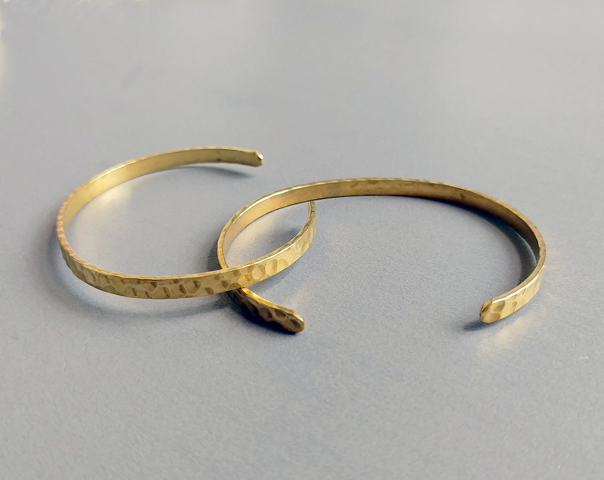 1 pc - Raw brass, 60 x 3 mm Raw Brass Hammered Vintage Bracelet, EB0009