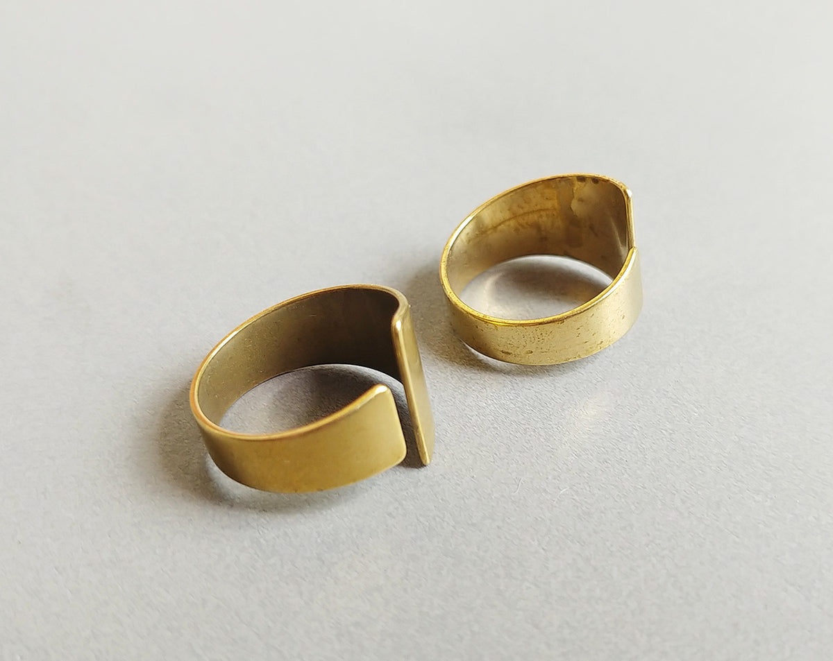 1 pc - Raw brass, 20 x 14 mm Adjustable Ring, EB0013