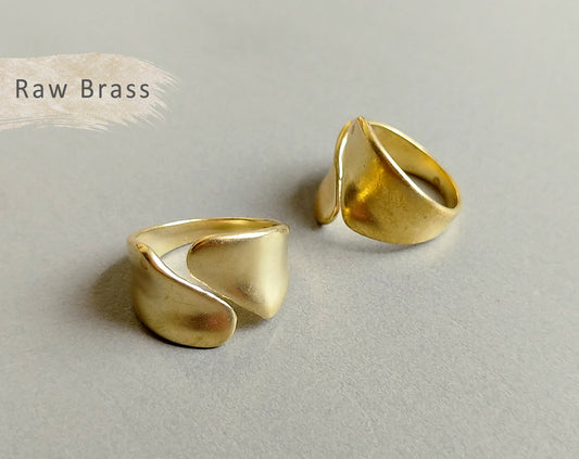 1 pc - Raw brass, 20 x 12 mm Adjustable Ring, EB0018