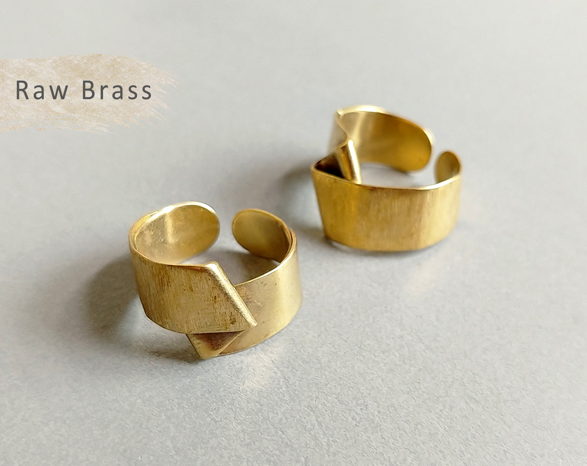 1 pc - Raw brass, 18 x 8.5 mm Adjustable Ring, EB0022