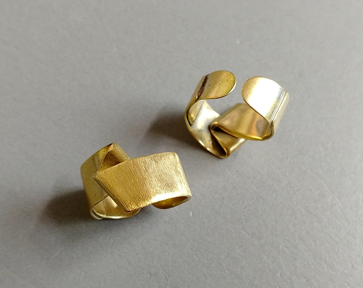 1 pc - Raw brass, 18 x 8.5 mm Adjustable Ring, EB0022