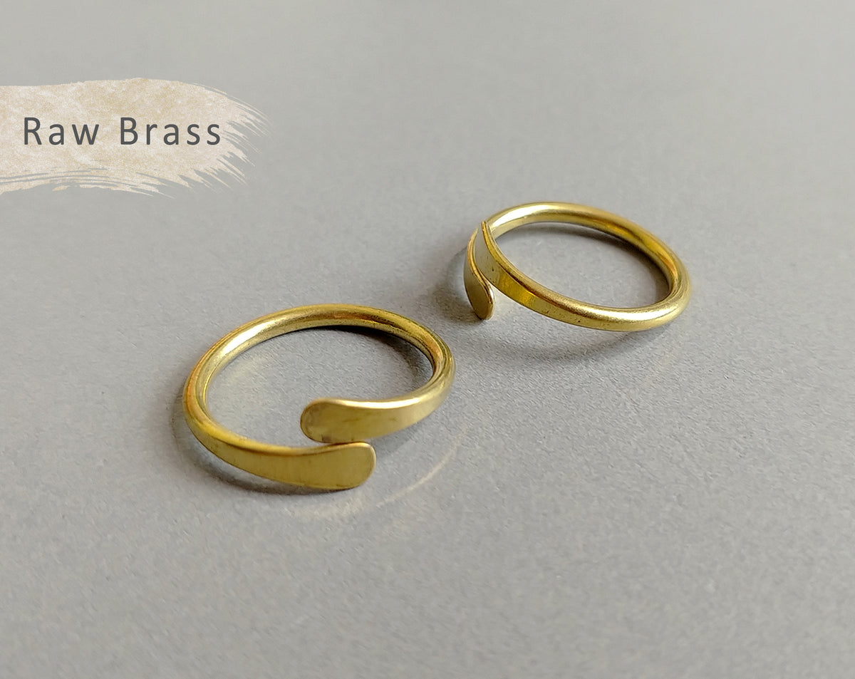 1 pc - Raw brass, 20 x 3 mm Adjustable Ring, EB0026