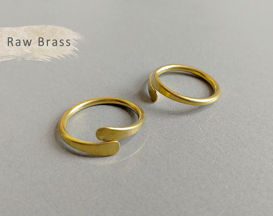 1 pc - Raw brass, 20 x 3 mm Adjustable Ring, EB0026