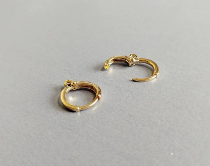 Gold plated, 12mm Huggie Earrings with clip-on leve-back hoop, EBF0039