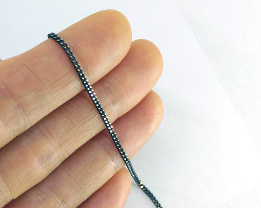1 m - Burgundy, 1.5mm Curved Color Chain, ECH0019
