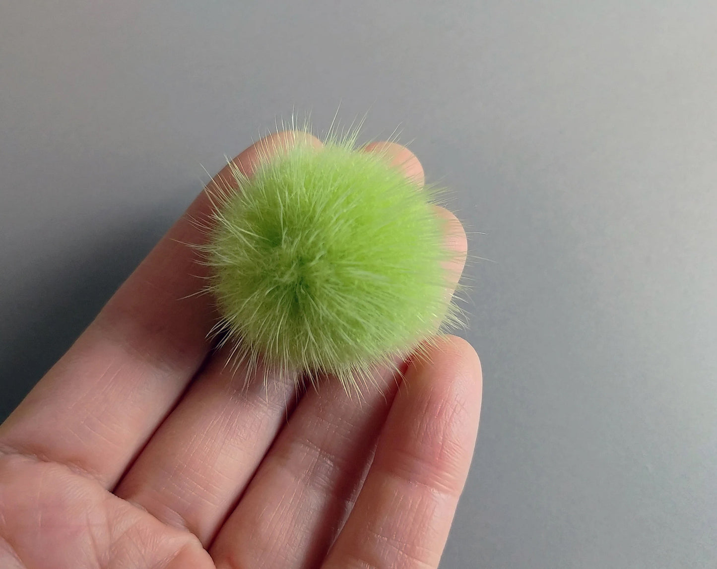 4 PCS - (no ring) Lime Green, 30mm Natural Genuine Mink PomPom Ball, ECT0009