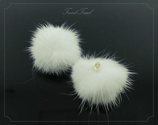 (top ring) Ivory, 30mm Mink Fur Ball, ECT0009R