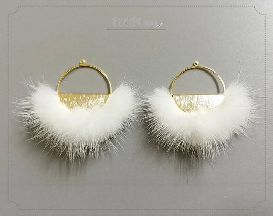White, 50mm Half Moon Mink Fur Pendant, ECT0039