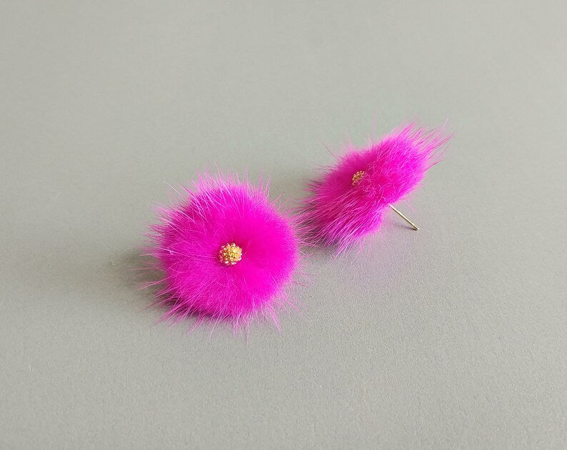 (brass stud) Pink Red, 30mm Mink PomPom Post with Flower Stamen, ECT0009F