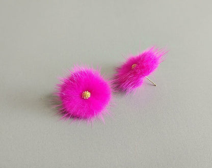 (brass stud) Pink Red, 30mm Mink PomPom Post with Flower Stamen, ECT0009F