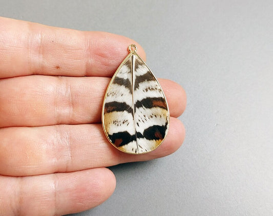 Striped, 40mm Reeves Venery Natural Feather Teardrop, ECT0114