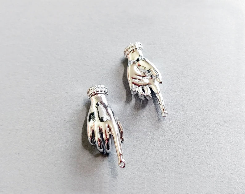 Silver plated, 26x11.5mm Hand connector pendant, EM0296
