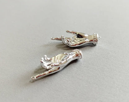 Silver plated, 26x11.5mm Hand connector pendant, EM0296