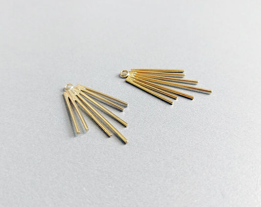 Gold plated, 33x20mm Chandelier Pendant, EM0337