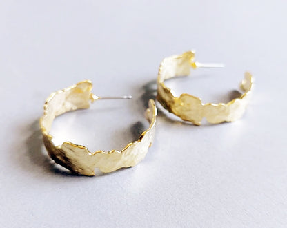 Gold plated, 30x8mm Geometric hemmed Hoop, EM0362