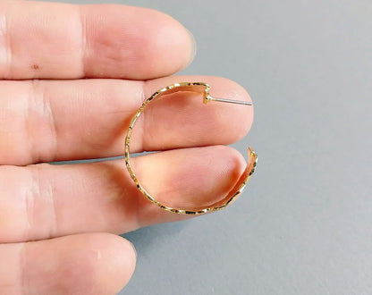 Silver plated, 30x8mm Geometric hemmed Hoop, EM0362
