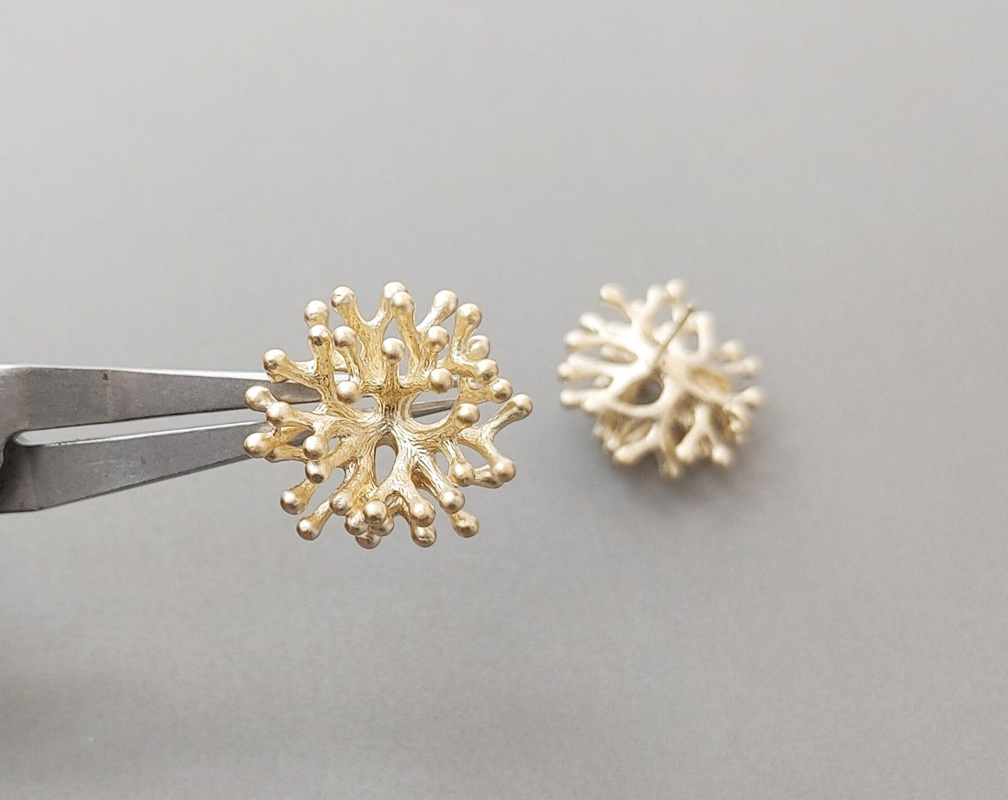 Matted Gold plated, 20mm Coral Brass Post, EM0423