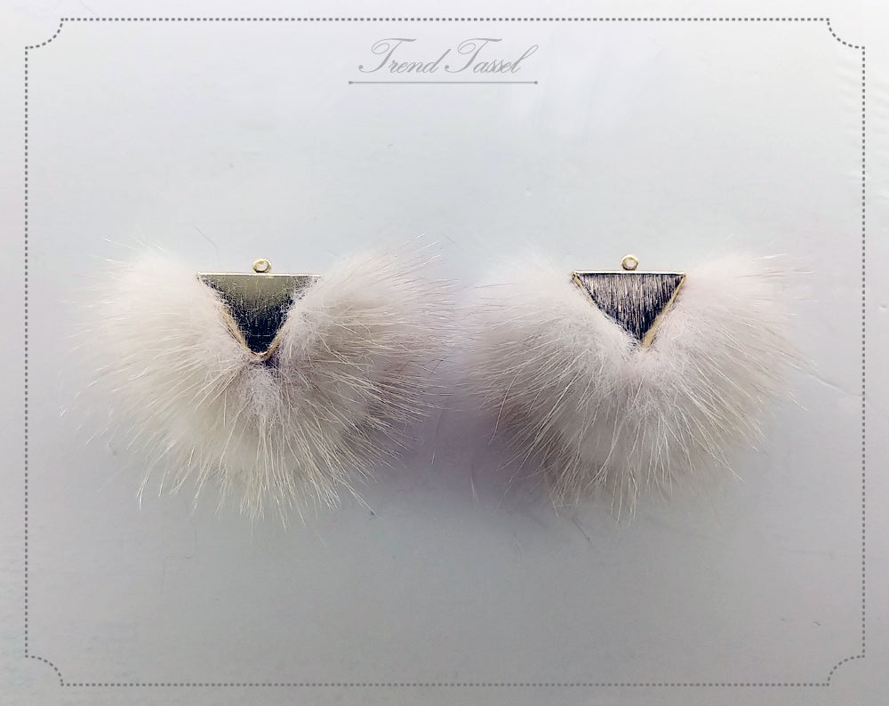 Ivory, 50mm Chubby Mink Fur Triangle PomPom, ECT0166