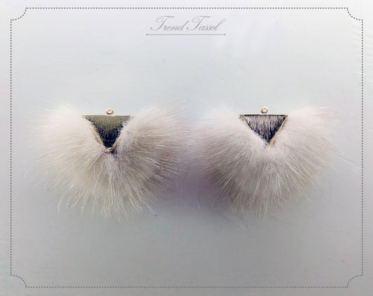 Ivory, 50mm Chubby Mink Fur Triangle PomPom, ECT0166