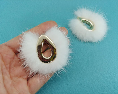 White, 52mm Teardrop Mink Fur Pendant, ECT0165